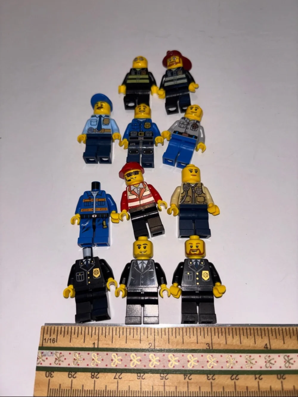 LEGO CITY MinifigureS LEGO Rescue LEGO Police Figures LEGO MINIFIGS LEGO HEROS